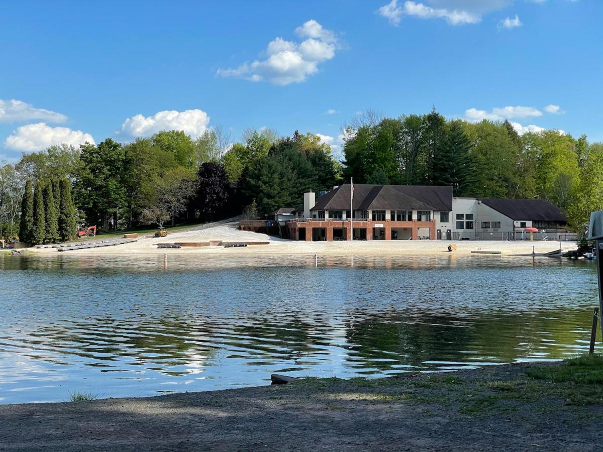 Lake Ariel Family Chalet 외부 사진