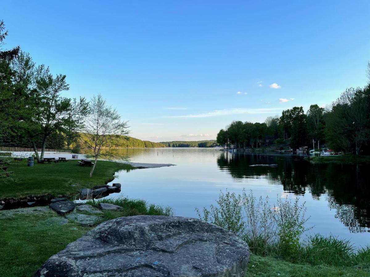 Lake Ariel Family Chalet 외부 사진